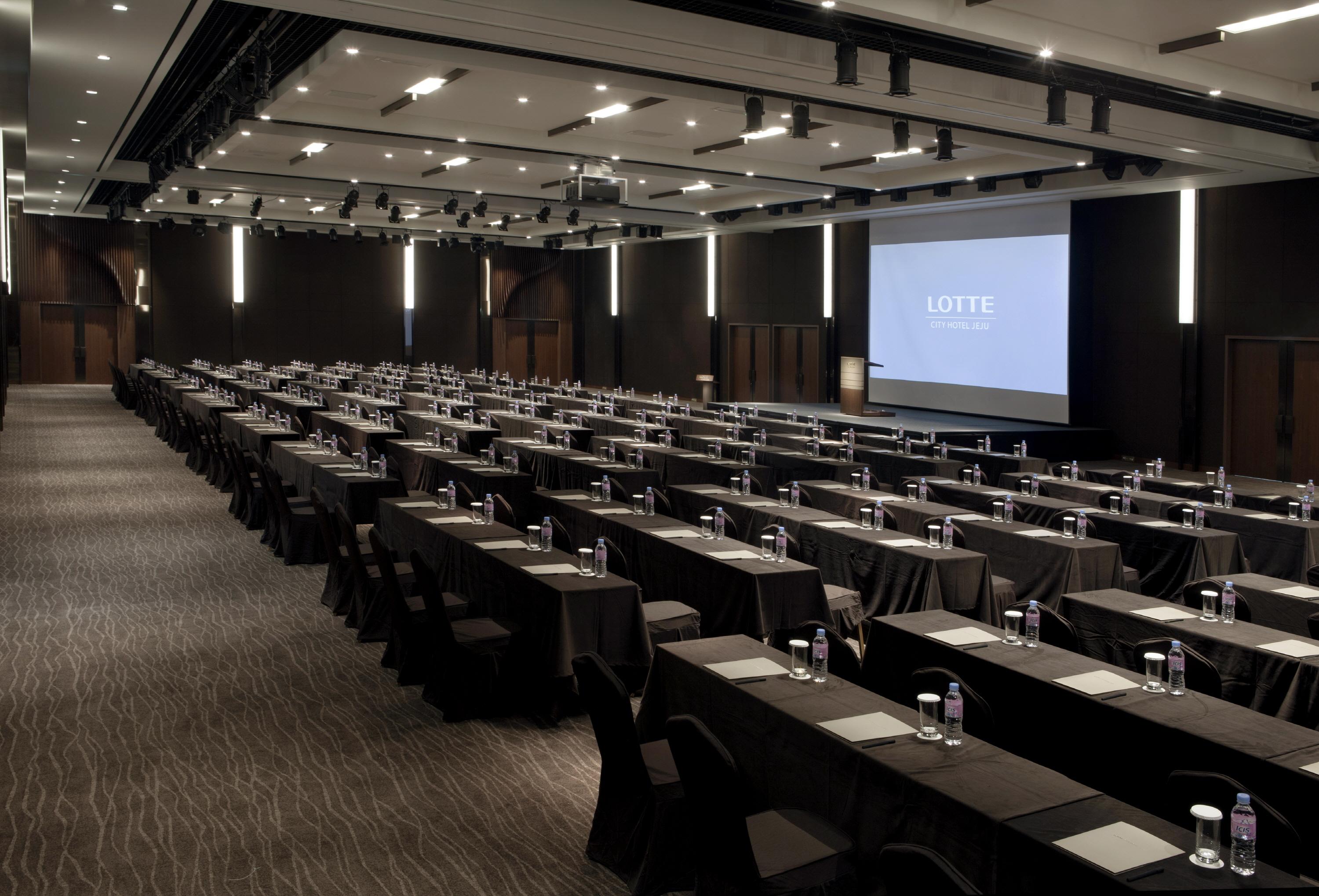 Lotte City Hotel Jeju Exterior photo